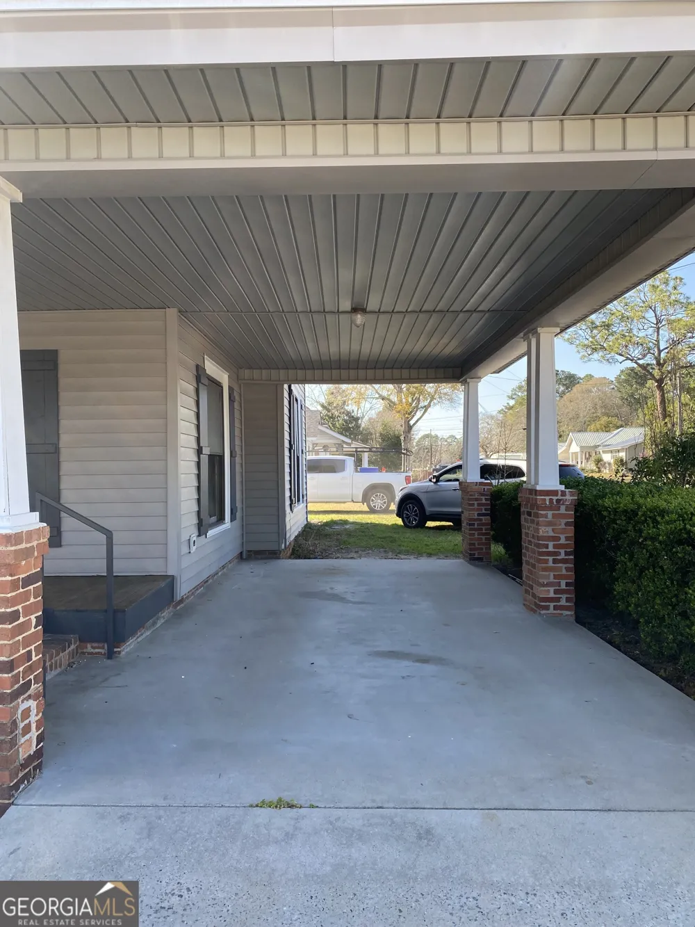 212 N Caswell Glennville, GA 30427