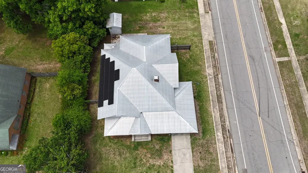 212 N Caswell Glennville, GA 30427