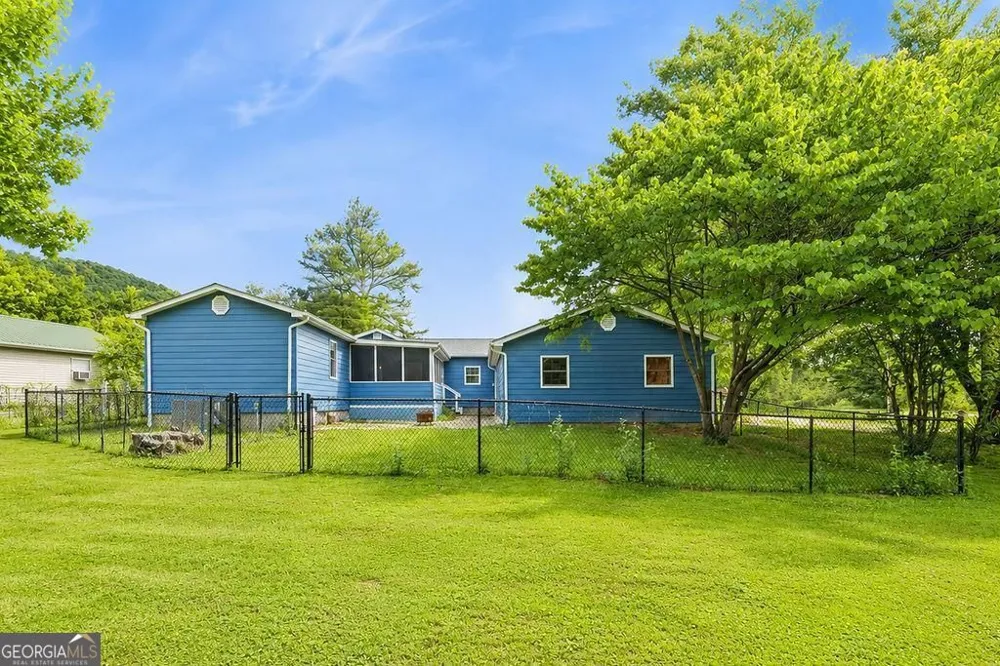 483 Allgood RD Flintstone, GA 30725