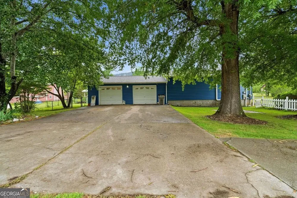 483 Allgood RD Flintstone, GA 30725