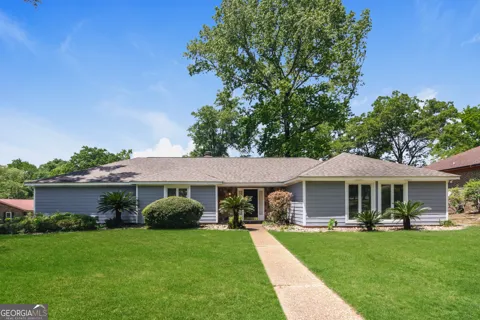 4303 Castlewood PKWY