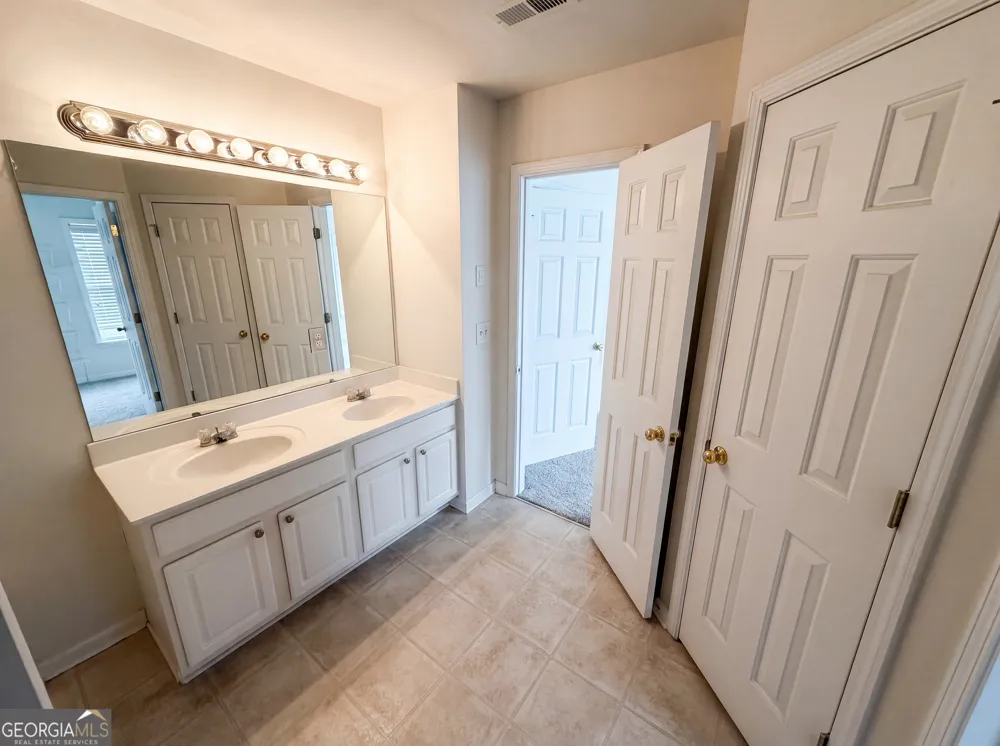 4660 Creekside Villas WAY SE Smyrna, GA 30082