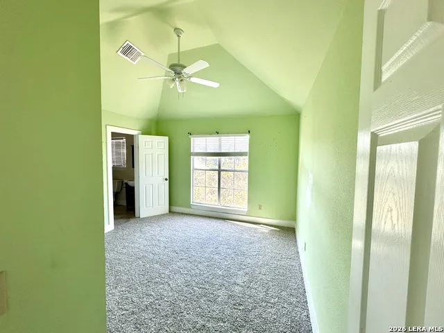 282 Hill Top Ln Lakehills, TX 78063