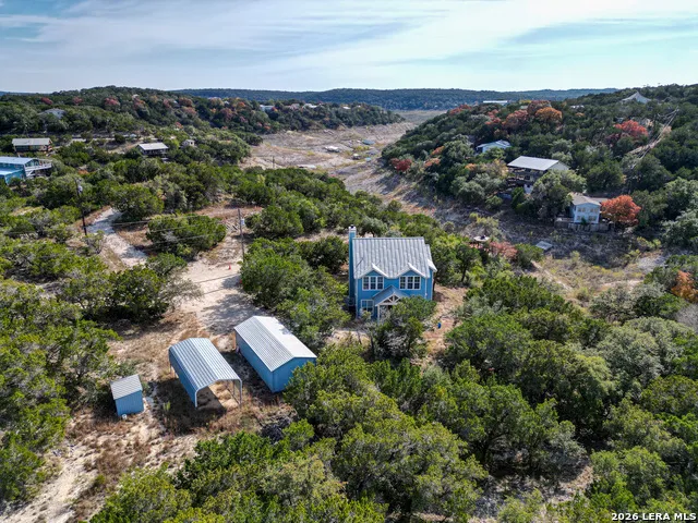 282 Hill Top Ln Lakehills, TX 78063