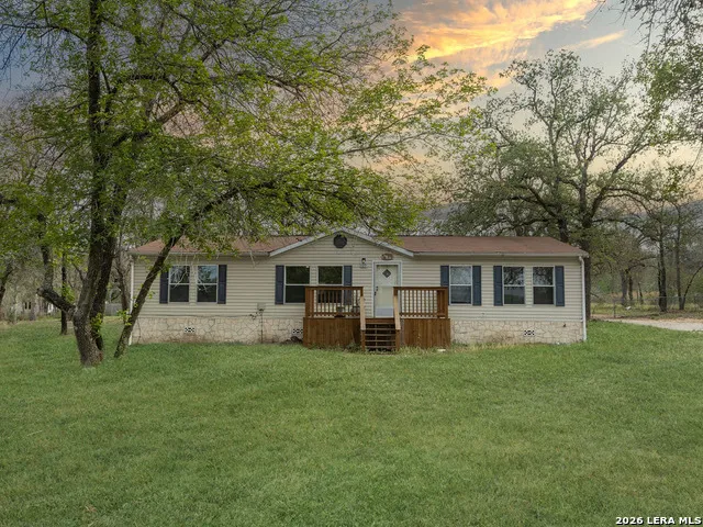 135 Savannah Ridge Von Ormy, TX 78073