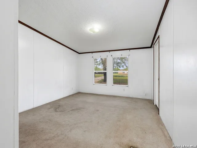 135 Savannah Ridge Von Ormy, TX 78073
