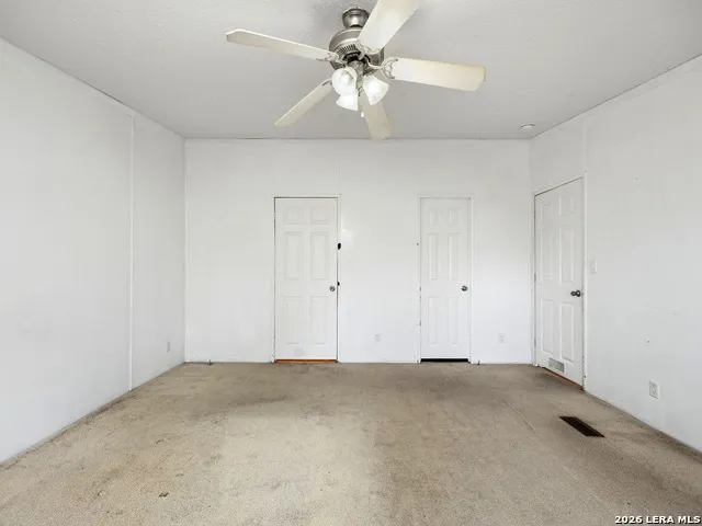 135 Savannah Ridge Von Ormy, TX 78073