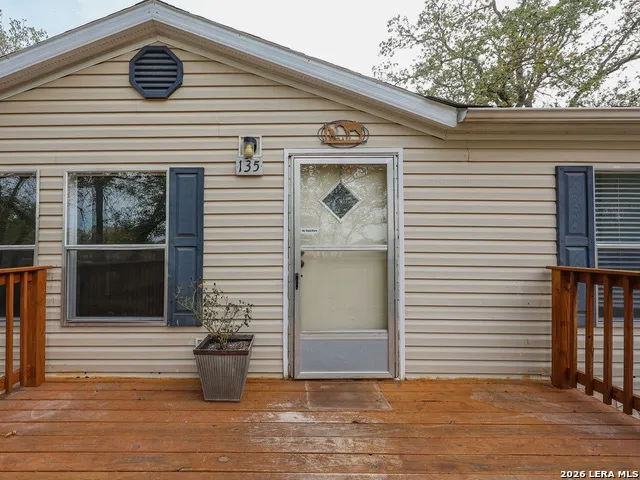135 Savannah Ridge Von Ormy, TX 78073