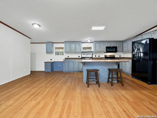 135 Savannah Ridge Von Ormy, TX 78073