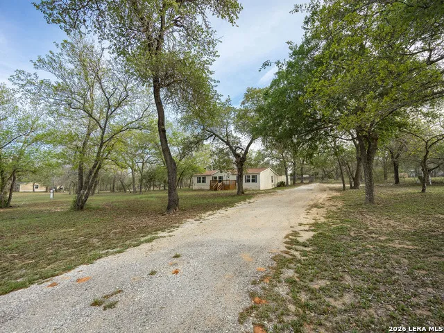 135 Savannah Ridge Von Ormy, TX 78073