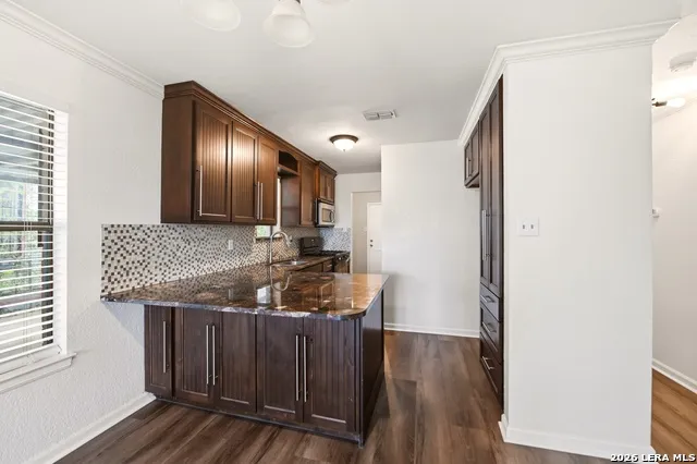 425 Sandmeyer st San Antonio, TX 78208