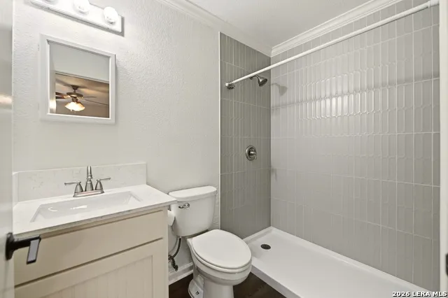 425 Sandmeyer st San Antonio, TX 78208