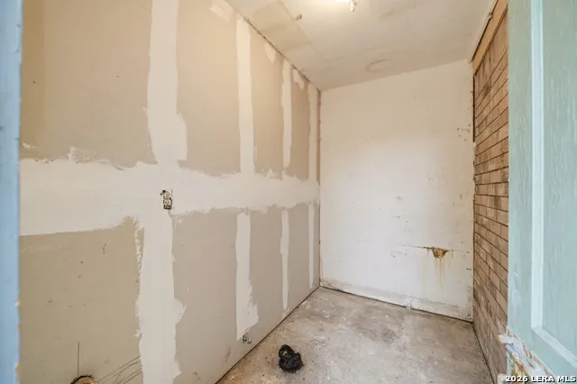 425 Sandmeyer st San Antonio, TX 78208