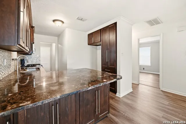 425 Sandmeyer st San Antonio, TX 78208