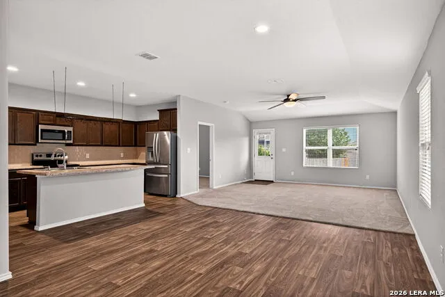 4619 HEATHERS CROSS St Hedwig, TX 78152