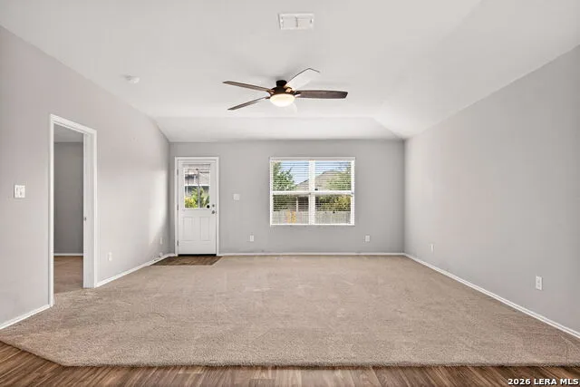 4619 HEATHERS CROSS St Hedwig, TX 78152