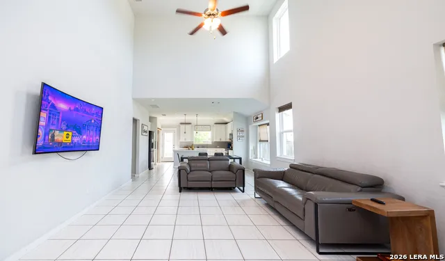 5127 WELLS PARK Marion, TX 78124