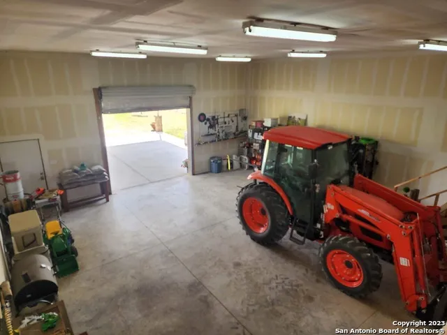 1208 COUNTY ROAD 317 La Vernia, TX 78121