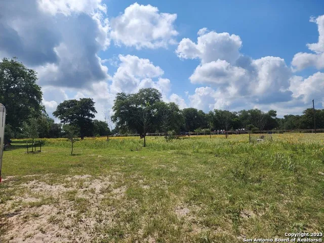 1208 COUNTY ROAD 317 La Vernia, TX 78121
