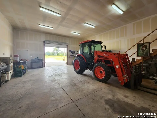 1208 COUNTY ROAD 317 La Vernia, TX 78121