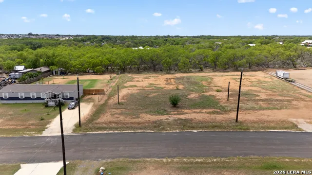 16131 VAQUERO DR Atascosa, TX 78002