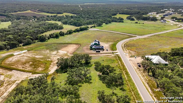 677 ANNABELLE AVE Bulverde, TX 78163