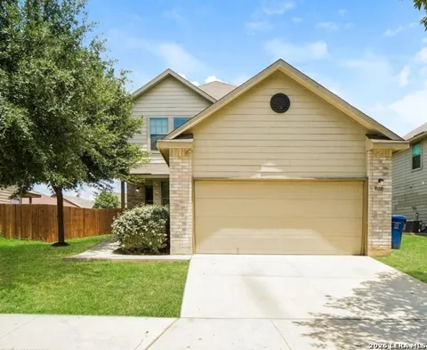 10210 Hunters Pond
