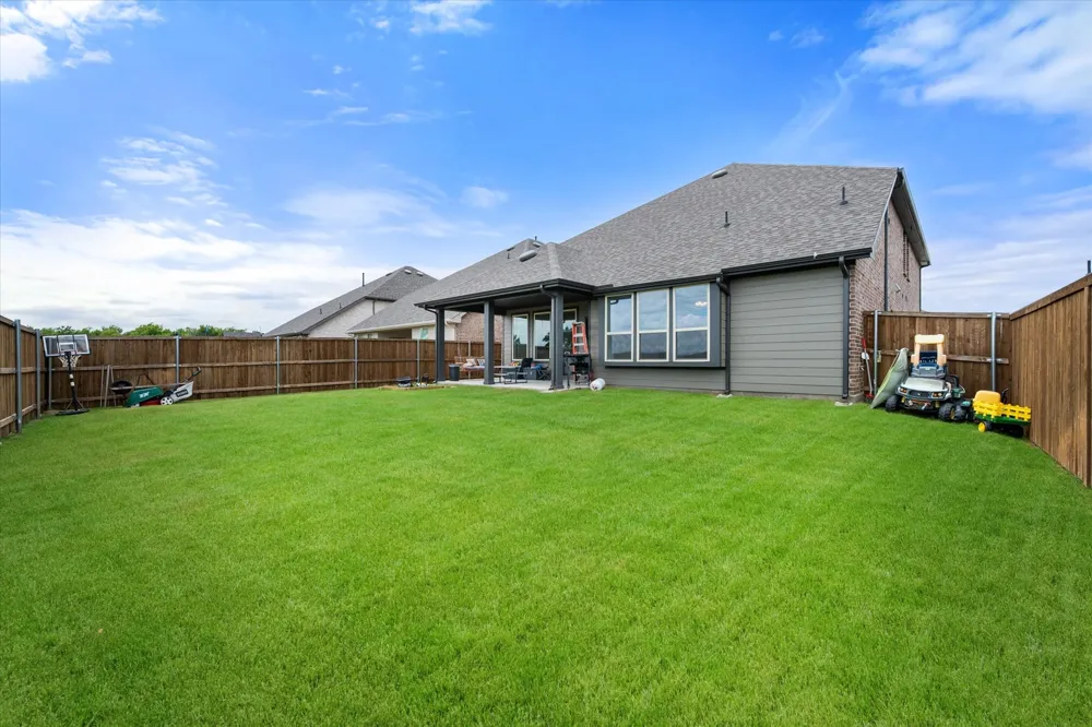 2325 Volans Drive Haslet, TX 76052