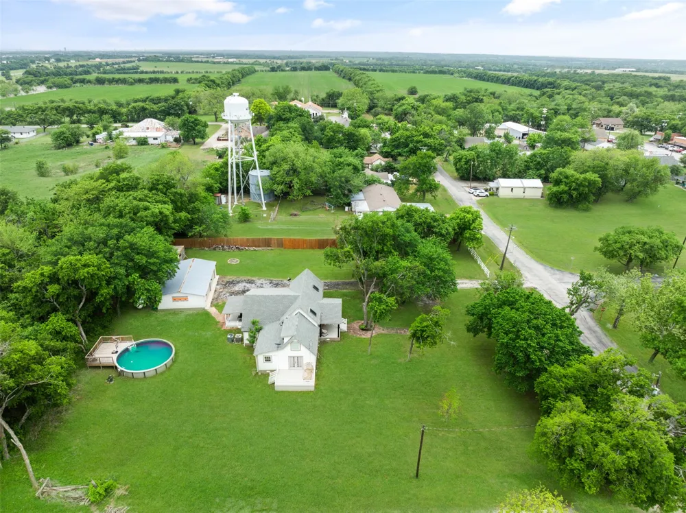 313 Chicken Street Weston, TX 75009