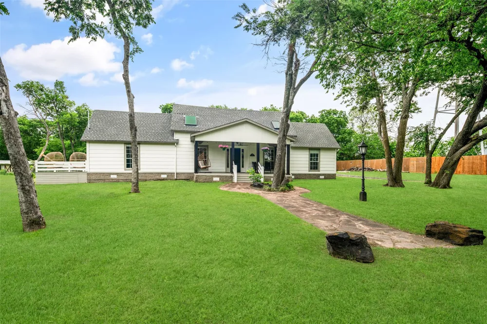 313 Chicken Street Weston, TX 75009
