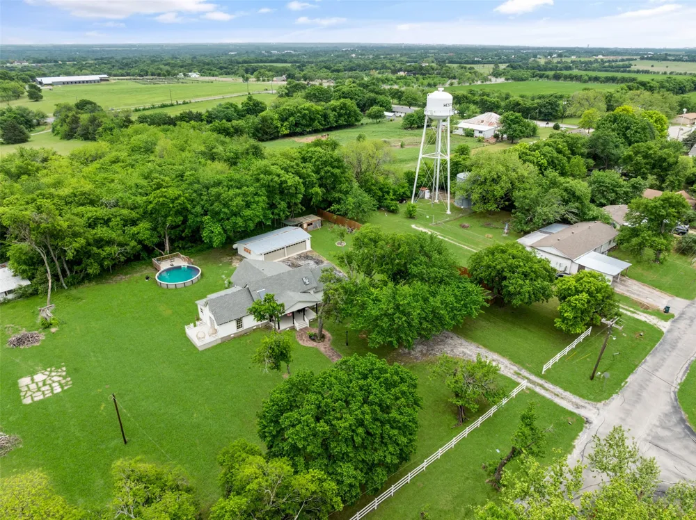 313 Chicken Street Weston, TX 75009