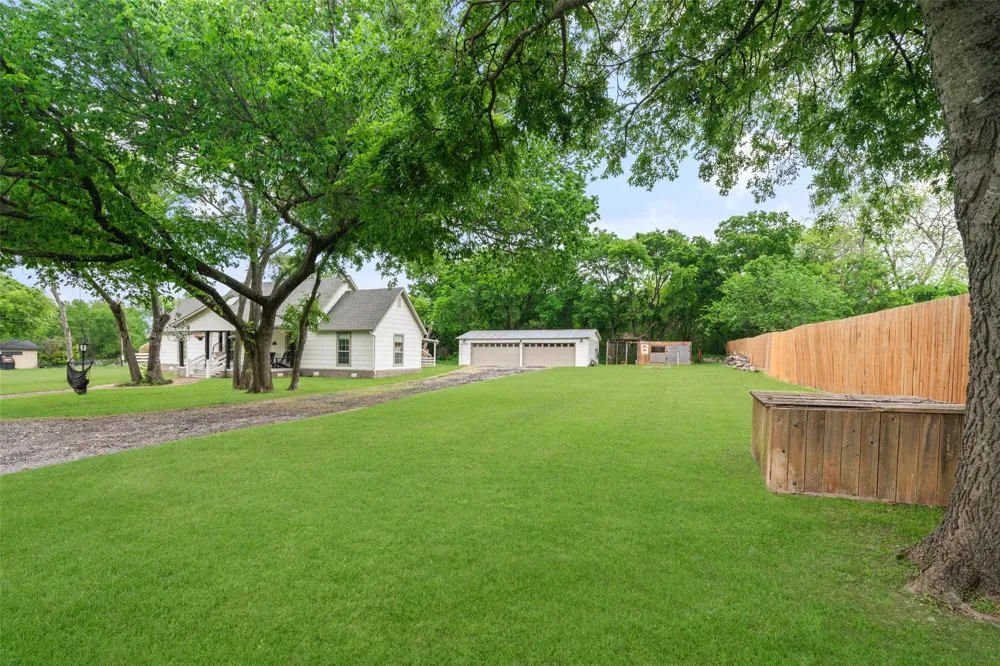 313 Chicken Street Weston, TX 75009