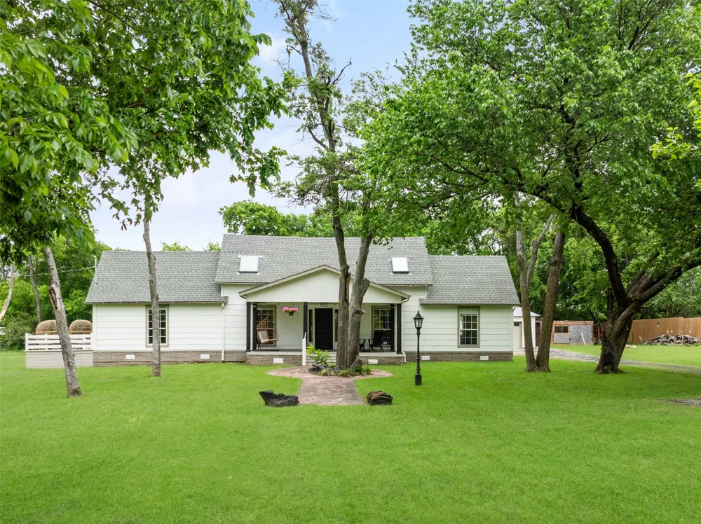 313 Chicken Street Weston, TX 75009