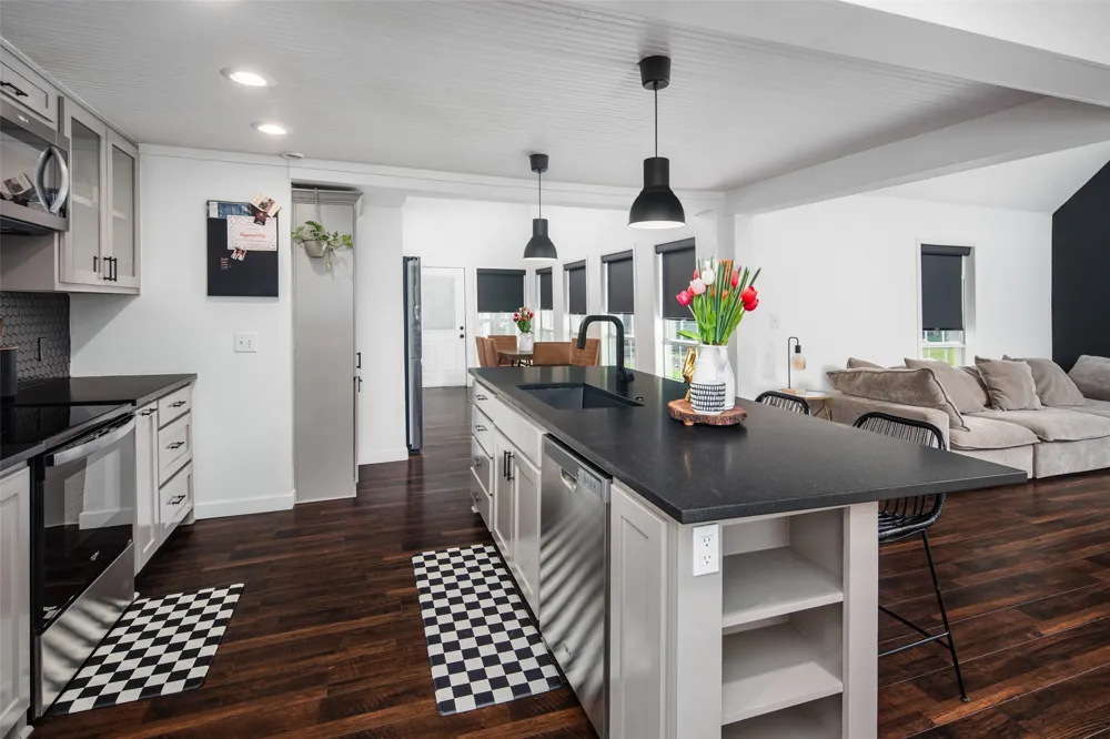 313 Chicken Street Weston, TX 75009