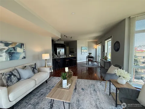 699 John Street #502