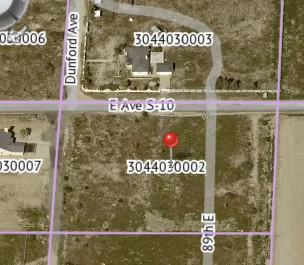 89 Dunford Littlerock, CA 93543