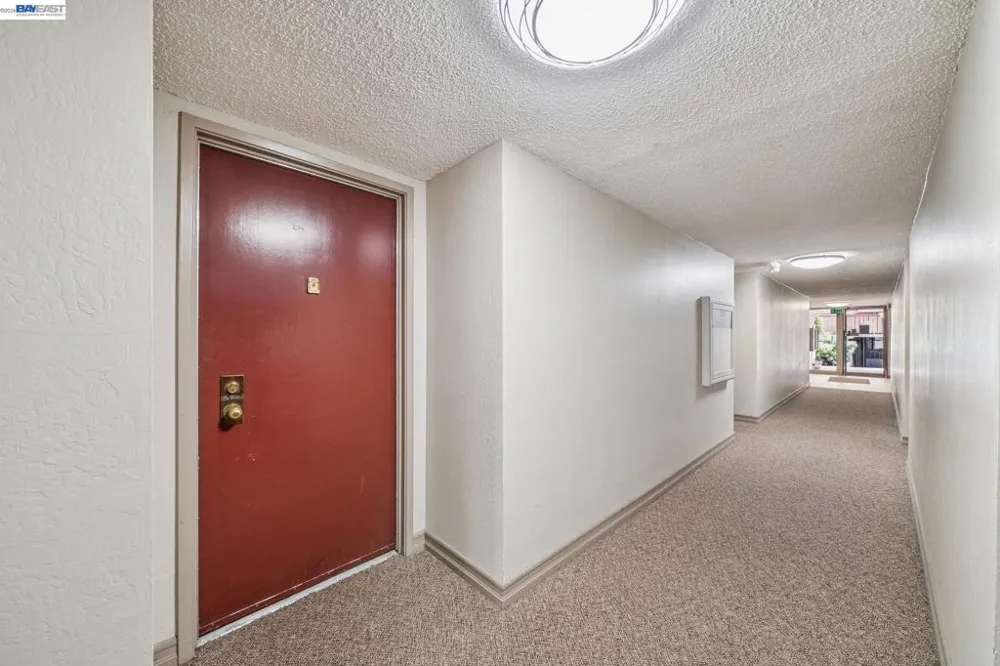 1327 Webster St #B106 Alameda, CA 94501