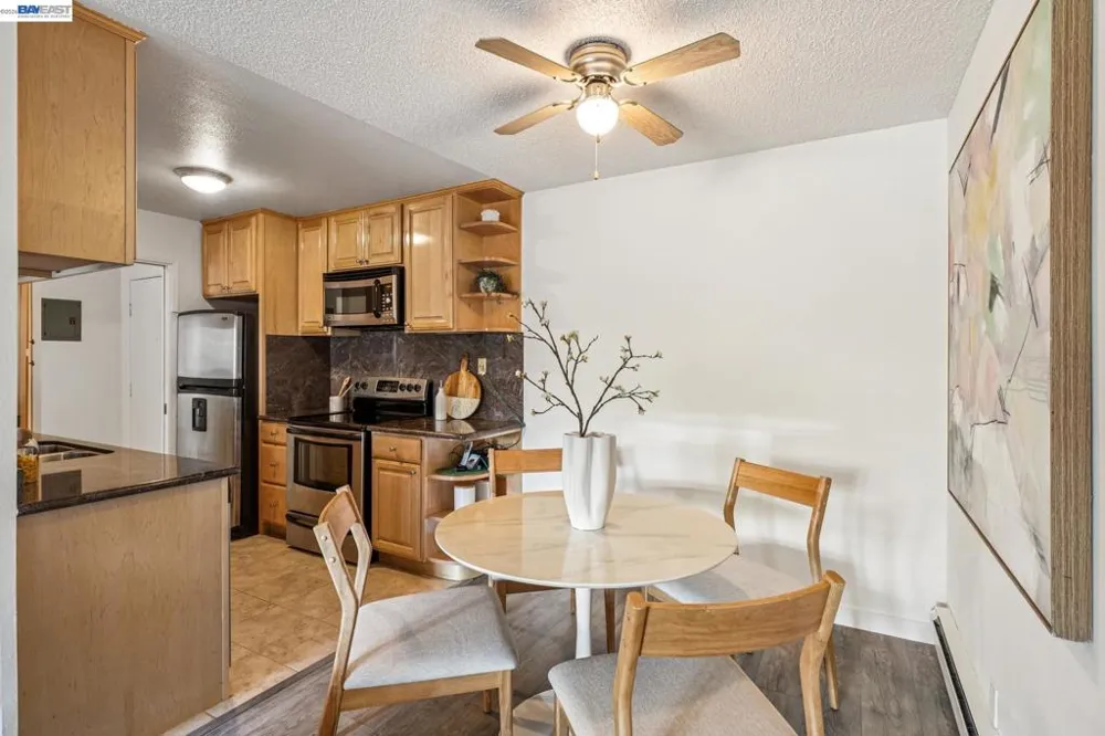 1327 Webster St #B106 Alameda, CA 94501