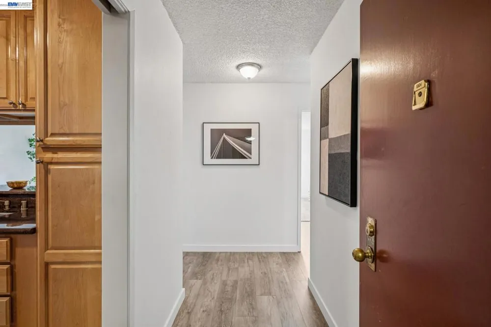 1327 Webster St #B106 Alameda, CA 94501