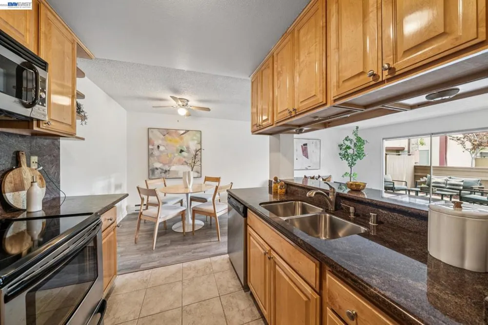 1327 Webster St #B106 Alameda, CA 94501