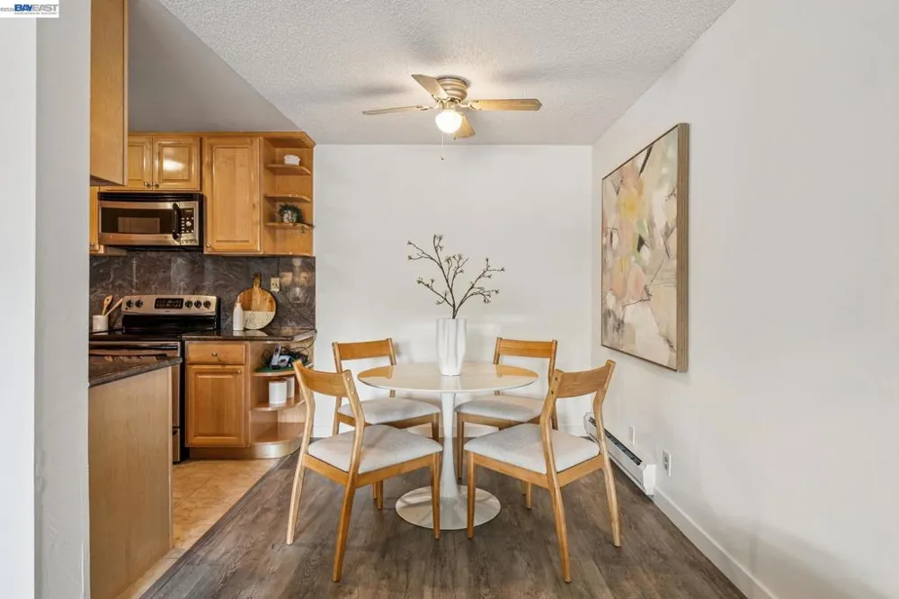 1327 Webster St #B106 Alameda, CA 94501