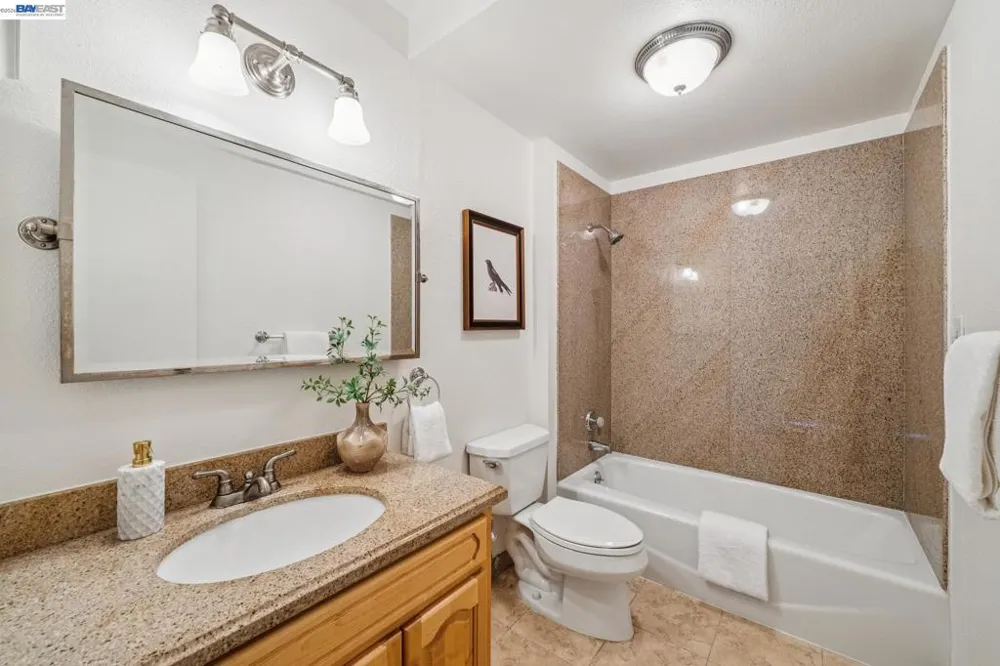1327 Webster St #B106 Alameda, CA 94501