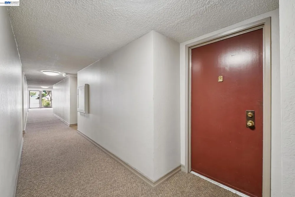 1327 Webster St #B106 Alameda, CA 94501