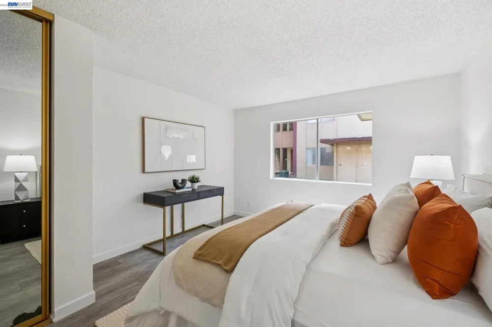 1327 Webster St #B106 Alameda, CA 94501