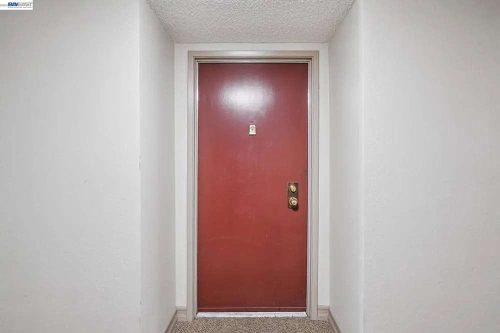 1327 Webster St #B106 Alameda, CA 94501