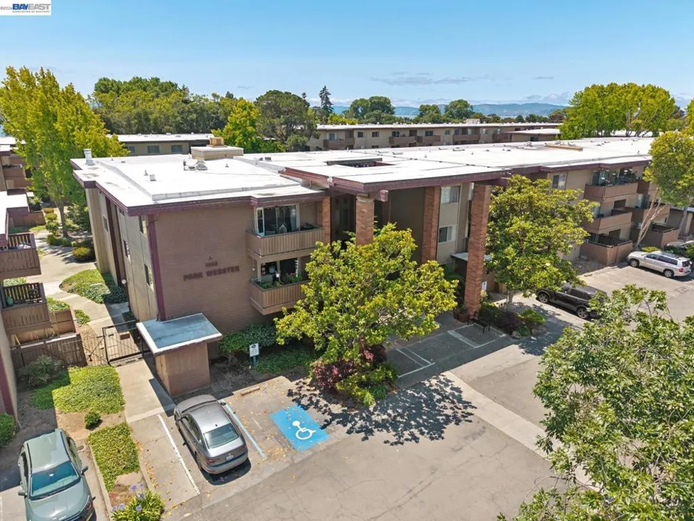 1327 Webster St #B106 Alameda, CA 94501