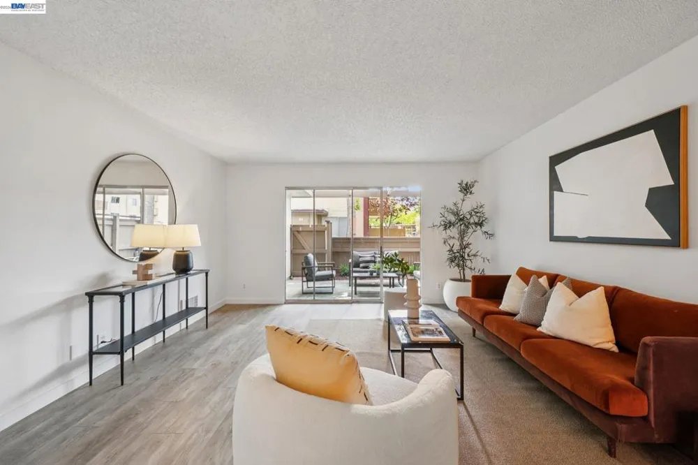 1327 Webster St #B106 Alameda, CA 94501