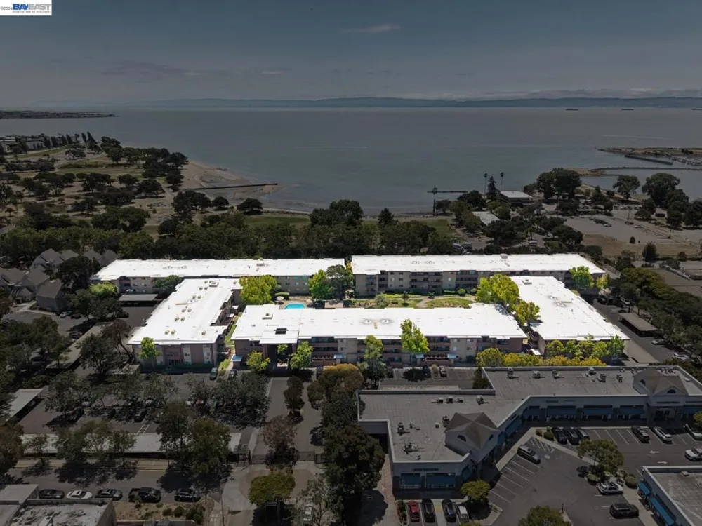 1327 Webster St #B106 Alameda, CA 94501