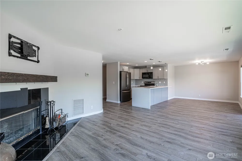 808 W Manson Highway #B202 Chelan, WA 98816