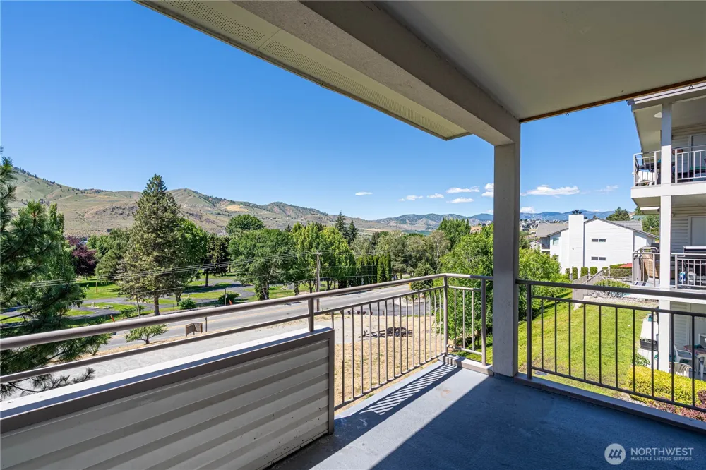 808 W Manson Highway #B202 Chelan, WA 98816